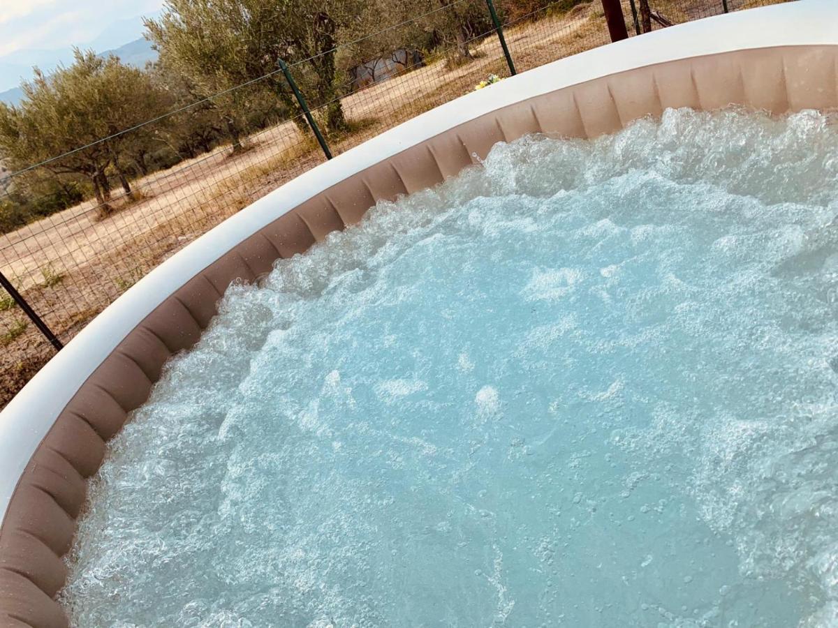 oasi macerina Villa Alanno Bagian luar foto