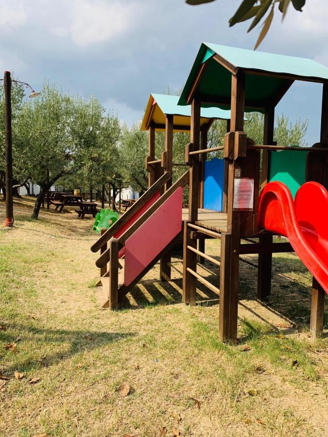 oasi macerina Villa Alanno Bagian luar foto