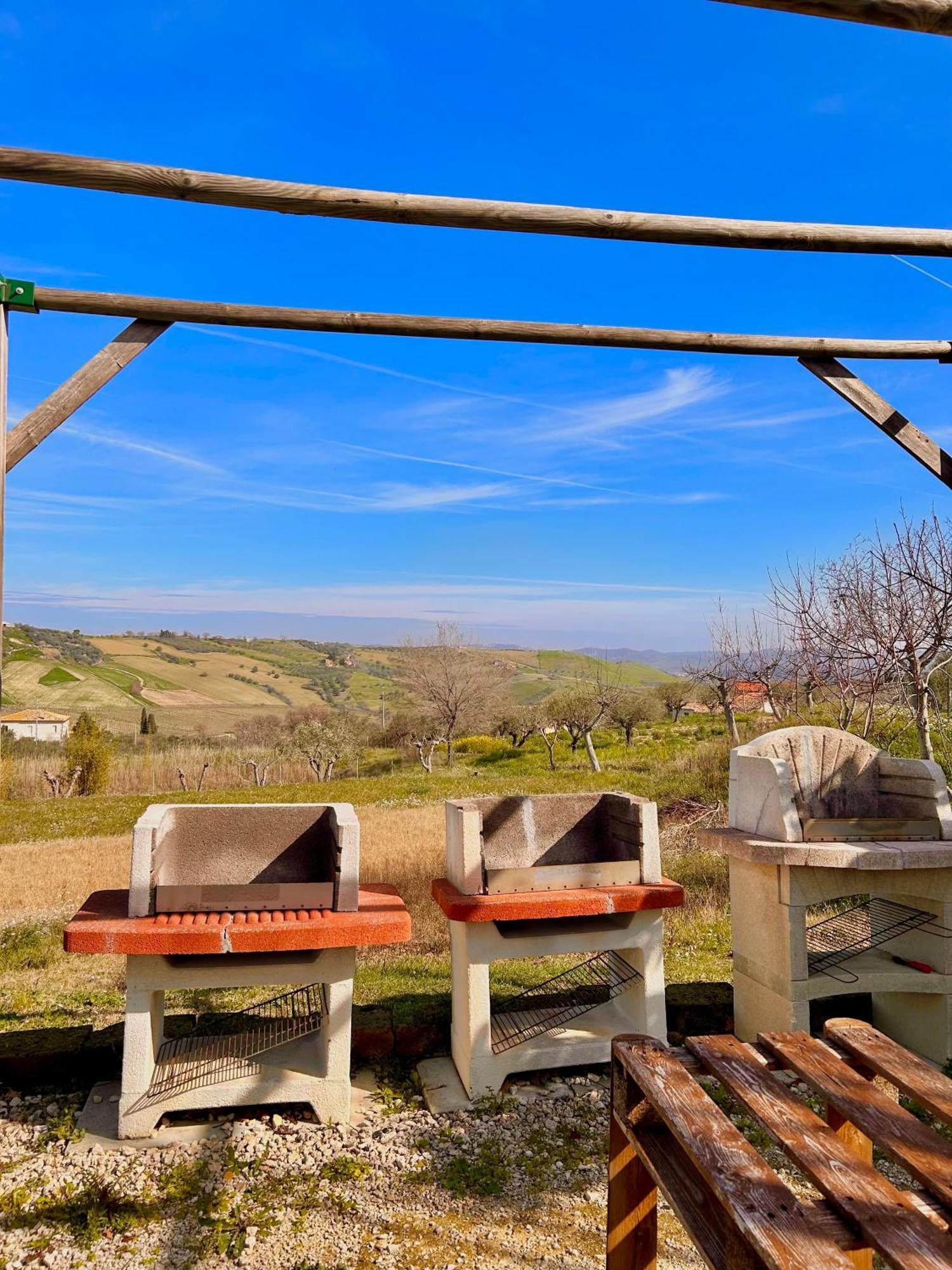 oasi macerina Villa Alanno Bagian luar foto