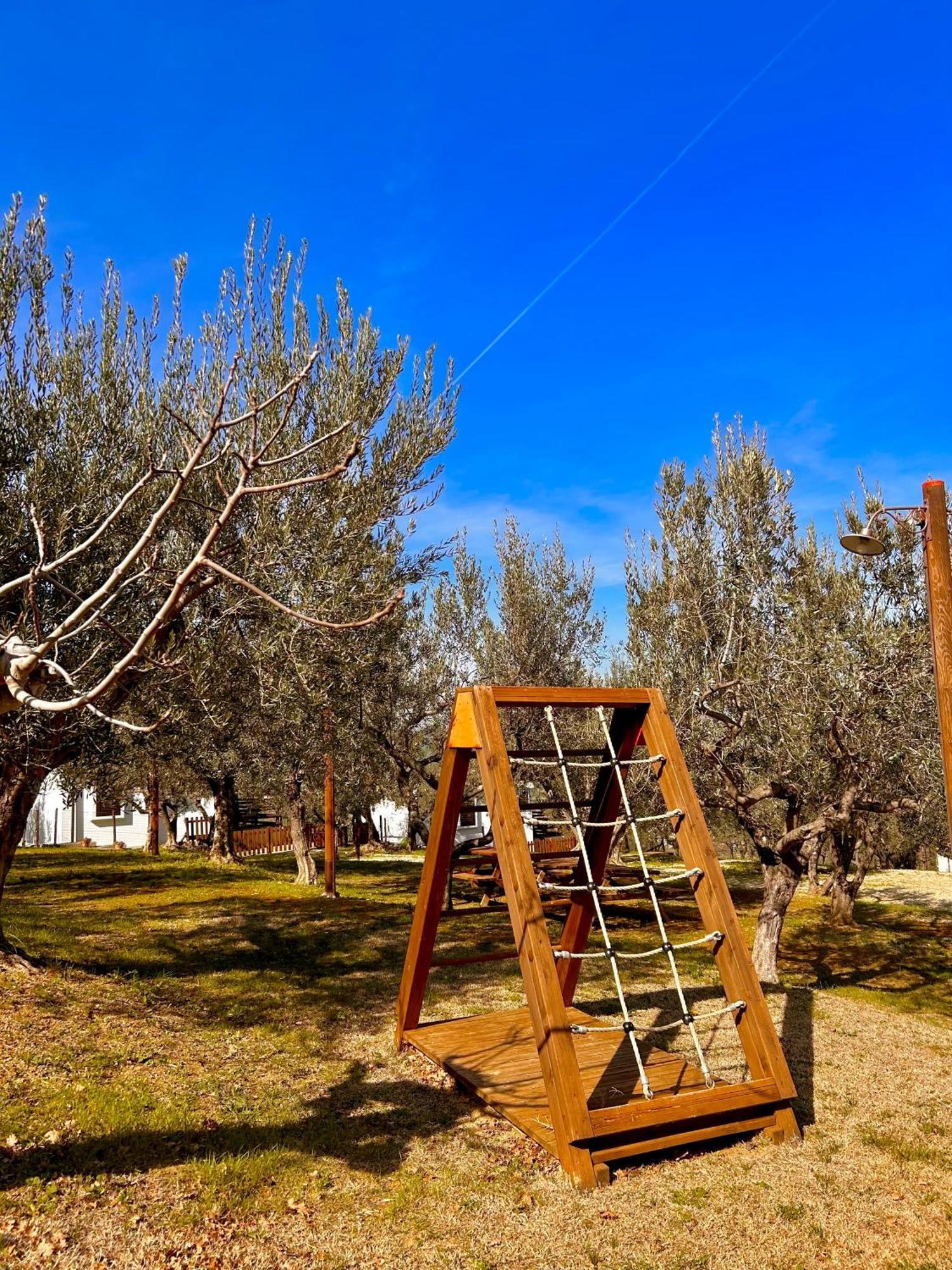 oasi macerina Villa Alanno Bagian luar foto