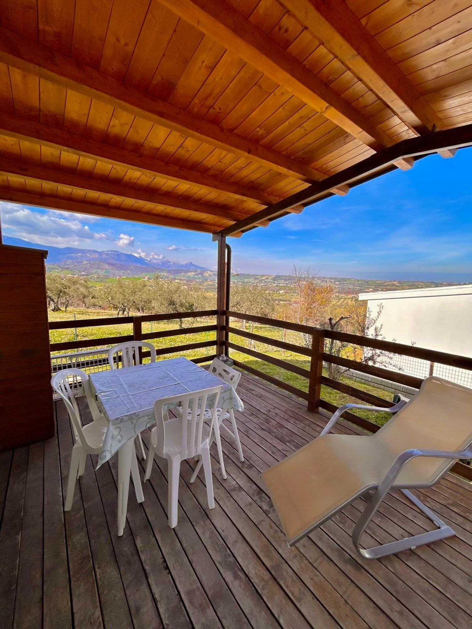 oasi macerina Villa Alanno Bagian luar foto